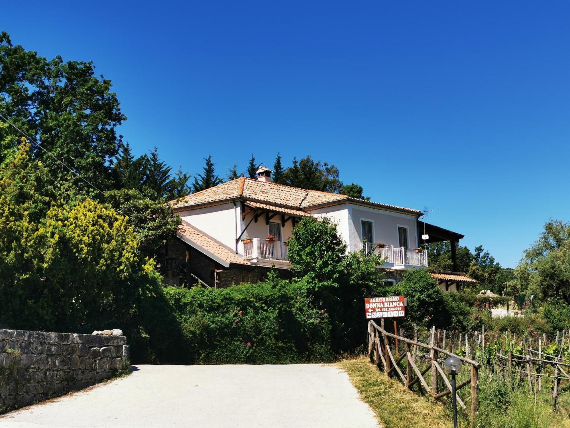 Alloggio per agriturismo Donna Bianca *